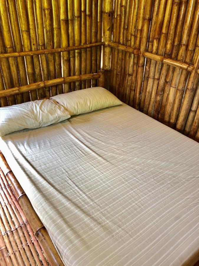 Sharky Hostel Ослоб Экстерьер фото